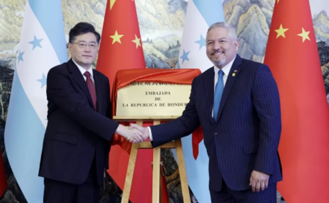 第二个立陶宛出现了？主动邀请赖清德访问，中国68年的友谊喂了狗