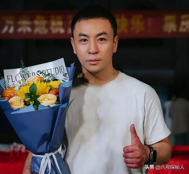 分手14年，释小龙何洁境遇天差地别，一个身家过亿，一个养不起娃
