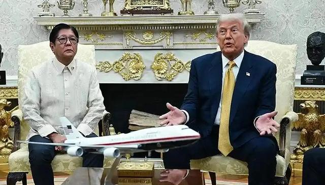中美第三场恶斗打响，特朗普点三大将决战，中国不听就加500%关税