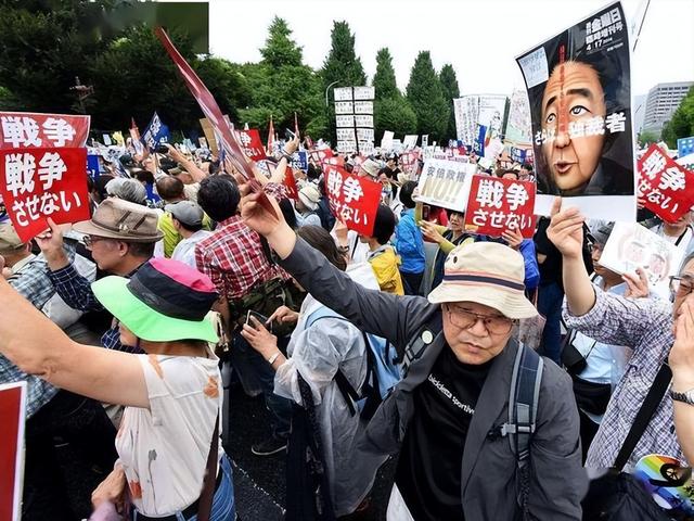 高市拒绝认错，6国为日本撑腰，中方措辞变了，我军穿过大隅海峡