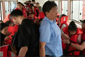 生死七分钟！贵州女船长神级操作救下一船人，游客含泪：她是英雄图片
