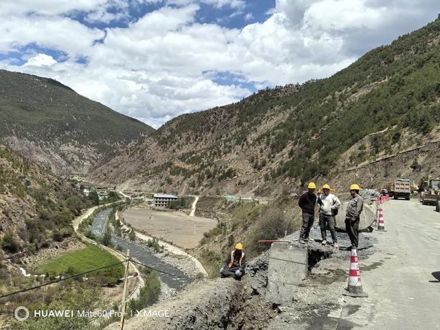 “香稻公路”难跑真的有点险,“稻城亚丁”海拔确实有点高。