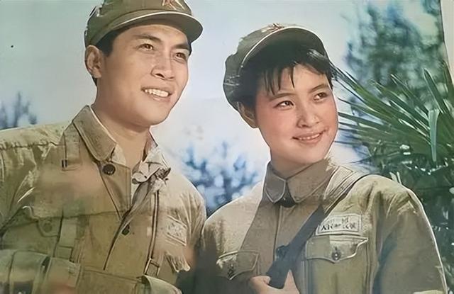 唐国强也没想到，走了35年的前妻，意外让两个残疾儿子承受了恶意