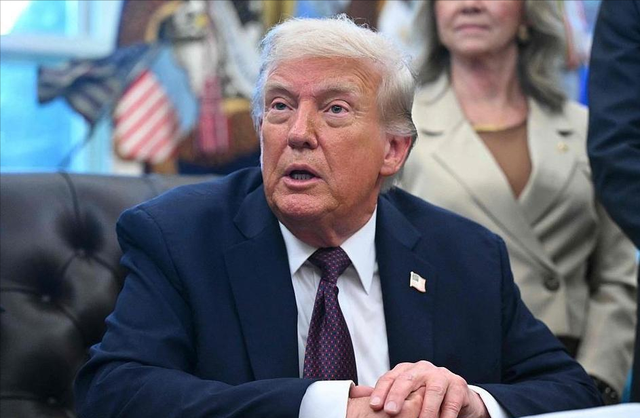 佩洛西退休特朗普拍手叫好：是一件天大的好事！民主党人等了30年