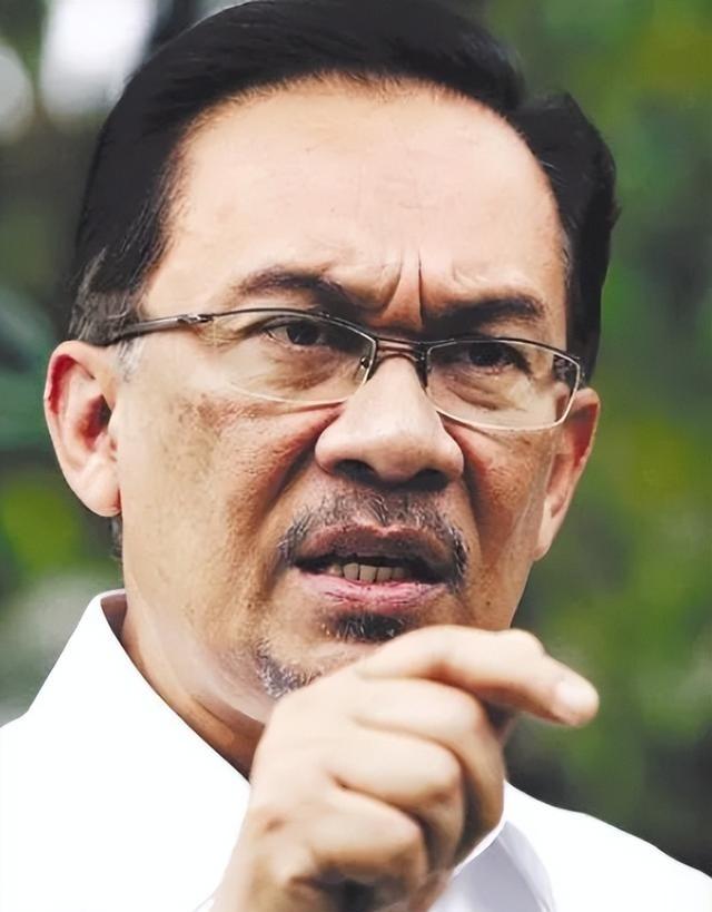 中方必须无条件割让领土？美发话后，马来西亚叫嚣：中国放弃南海