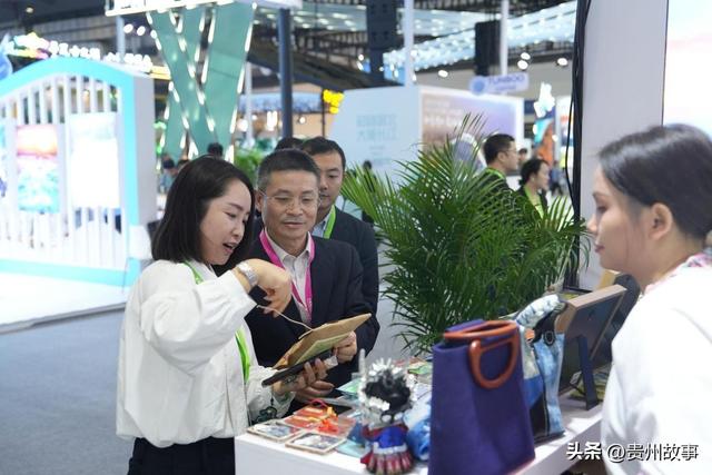 这个冬天：2025旅交会上“多彩贵州风”吹暖全球