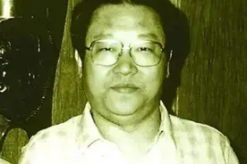 他是潜伏在台湾的双面间谍，冒风险揪出我军两名高级叛徒，后归国图片