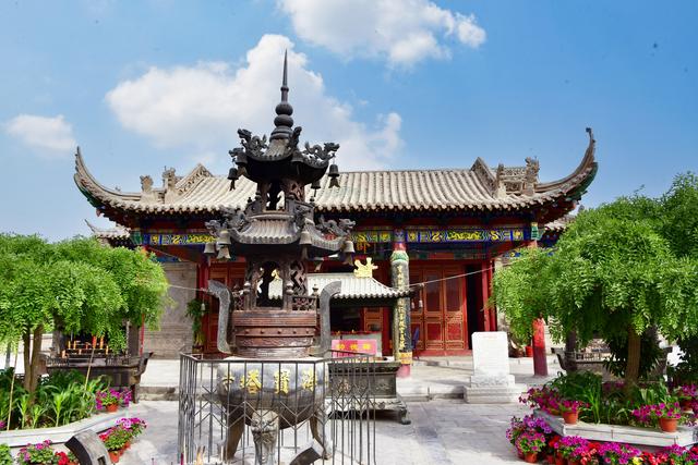 银川地标，海宝塔寺凭千年底蕴圈粉，多民族文化成“吸客密码”