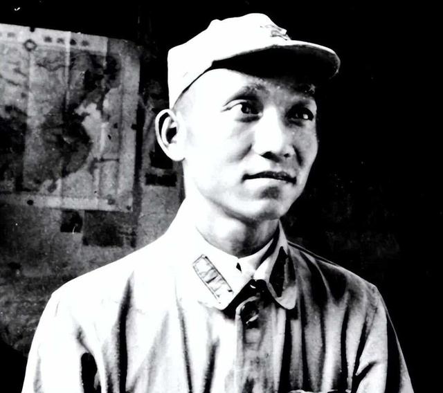 七大时，两位大将级人物落选中央委员：都找了毛主席，但态度不同