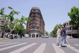 司法局局长、法律博主当起“001号讲解员”！上海这场特殊的CityWalk开启图片