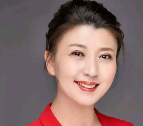 钱再多有什么用？闫学晶如今的现状，给所有53岁的女性提了个醒