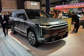 新车 | 1.5T插混SUV/限时价16.98万元起，传祺向往S7亮相上海车展图片