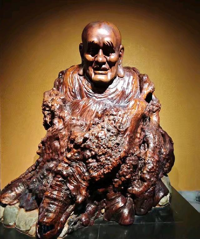 参观根宫佛国博物馆