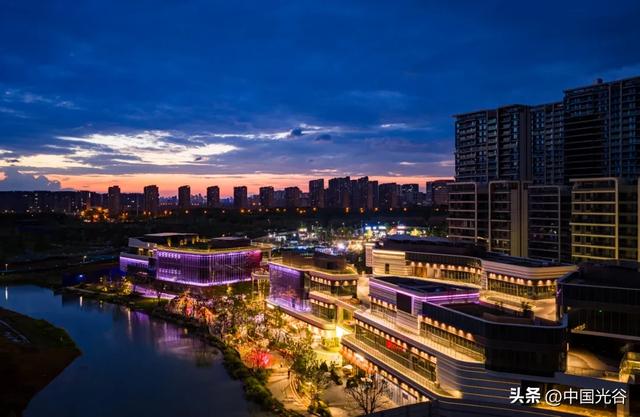 花山河上岸公园一期开街