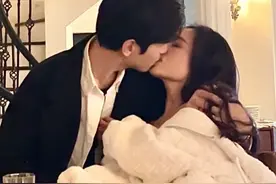 霸总与女下属：职场爱恋图片