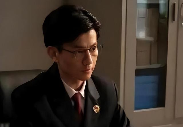 他帅的令人窒息，46岁却无人问津！观众怒赞：这演技早应该封神！