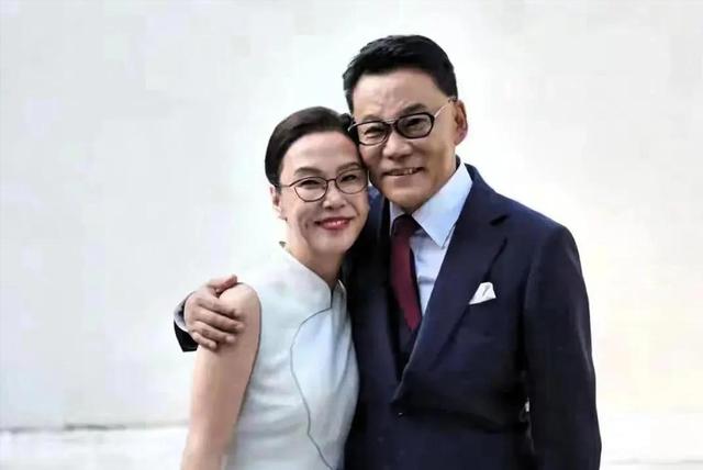 兜兜转转还是你！61岁李国庆与白月光再婚，没找小姑娘被网友怒赞