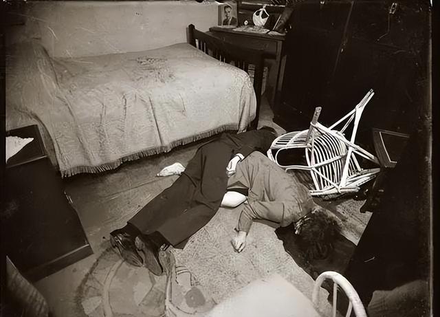 相由心生！河南发小案宣判后	，崔某夫妻合照被扒，妻子将面临追责