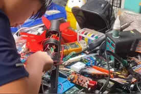 笑死了！九岁全能天才手搓火箭上热搜，网友：再生个吧这个要上交图片