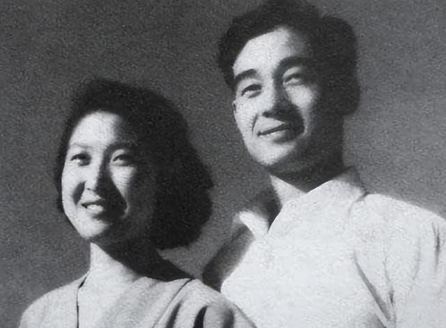 1981年李敏病倒后独自住院	，秦基伟得知后下令：把孔令华调到北京