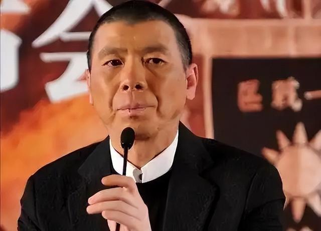 徐帆回应离婚五个月后	，冯小刚再惹争议，养女徐朵竟成了导火索