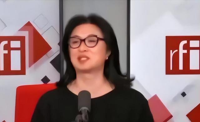 面相变了！逃到国外半年多，58岁金星近照曝光，早年风光已然不再