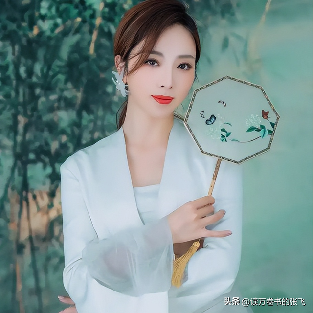 狐狸尾巴藏不住？李思思离开央视原因曝光，原来“野心”不止于此