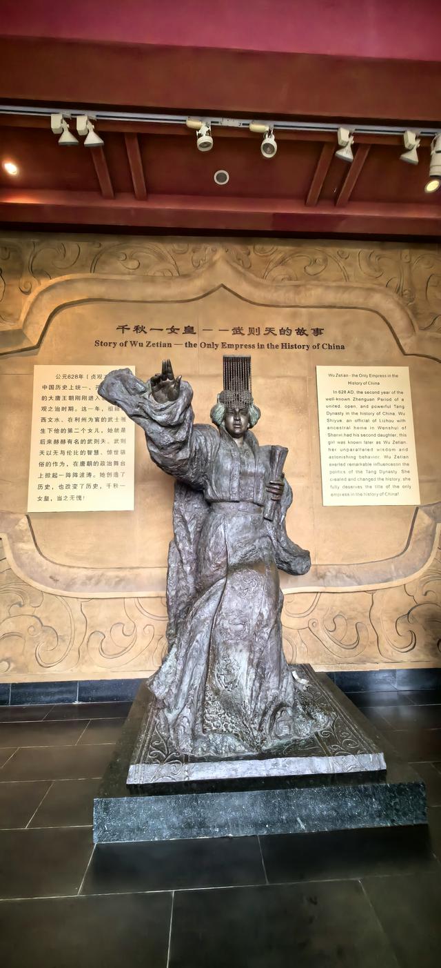 蜀道记行‖从山上的皇泽寺到江边的千佛崖