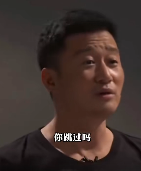 不听李连杰劝！大阅兵当天吴京再度打脸 ，这次轮到杜江扬眉吐气