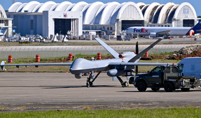 特朗普称对委内瑞拉毒品码头发动袭击并引发爆炸	，向马杜罗施压