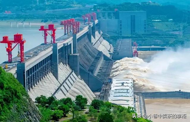 三峡大坝“账本”曝光：运行了20余年，2500亿投入如今回本了吗？