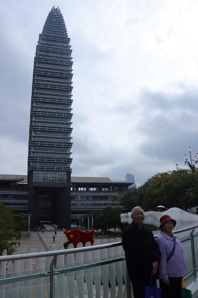 昆明的空中栈道建设是一个极好的构思