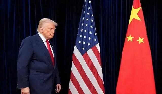 中美上桌谈判前，特朗普通知中国	，一个不变，白宫已踢走反华官员