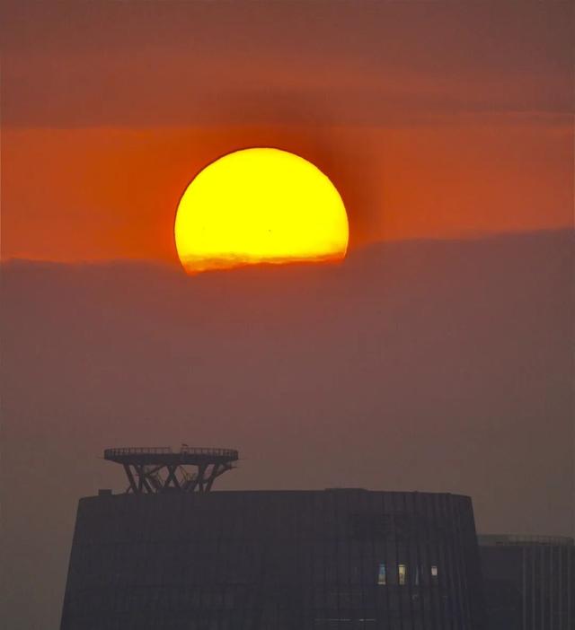 来赏秋分“悬日”！丰台绝美夕阳，太浪漫了——