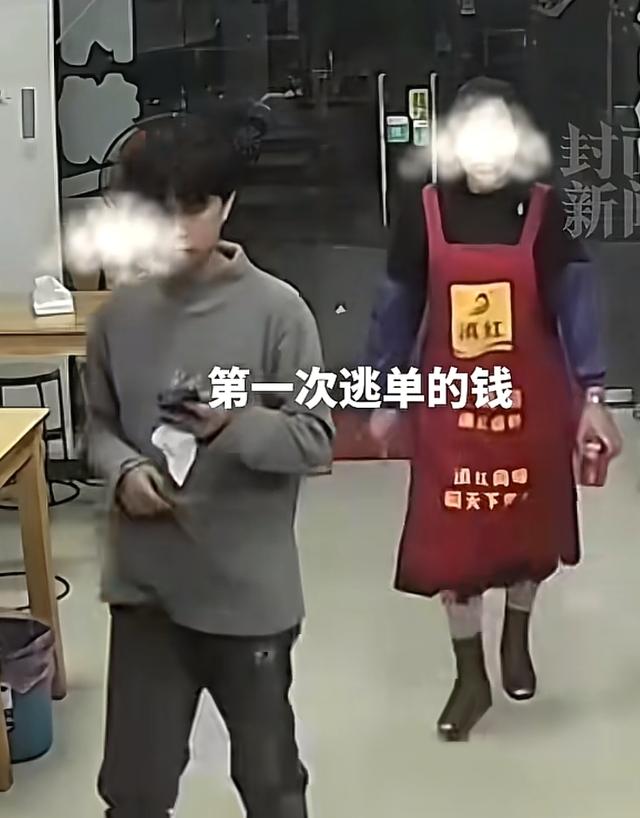 提刀拦门！知道原因的网友:“老板娘做的太对了，早就该这样！	”