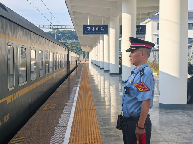 “探桃源”“品山水”“过七夕” ，这三个车站各有“滋味”