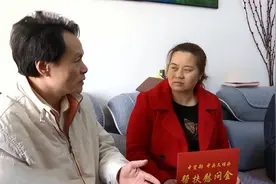 1999年雇主跑路，17岁的保姆无偿照顾两个弃女，24年过去怎样了？图片