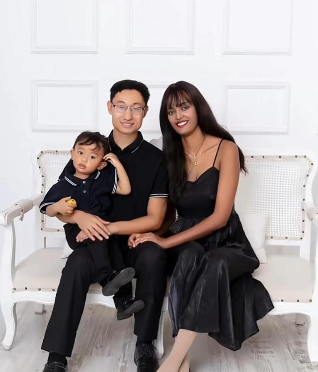 山西小伙爱上非洲绝色美女，相识40天闪婚，买房买车定居非洲