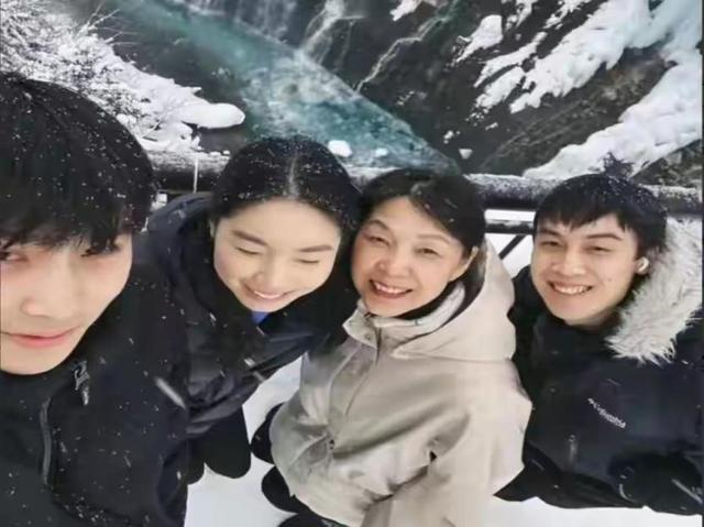 宗馥莉遗产再曝猛料：小儿子身份疑似反转，叔叔曝光宗馥莉的为人