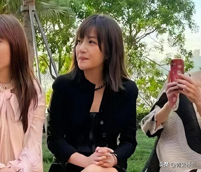 封杀四年，49岁赵薇突传消息，因胃癌去世传闻5个月前就真相大白