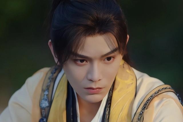 仅播4集，就冲上热榜第一	，不愧是你们盼了一整年的黑马剧