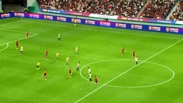 半场-亚马尔双响+被断致丢球莱万建功 巴塞罗那3-2首尔FC