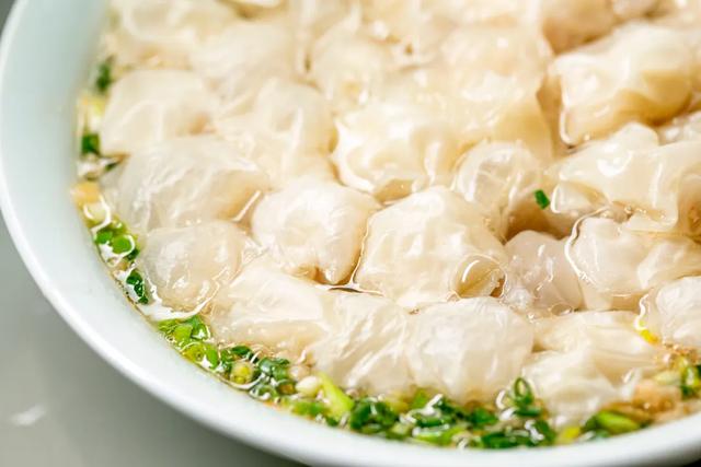 高铁直达！专列明天出发：早茶叫醒你的胃，足球点燃你的夜！