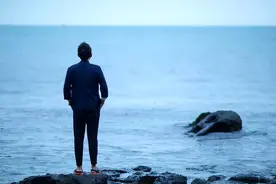 给普通人的建议：未来，有事没事，尽量少发朋友圈图片