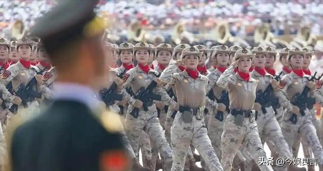 女民兵李思颖阅兵回家后仅半天，又有一个新身份：河北工大研究生