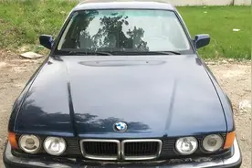 美的集团公子何剑锋，买车像买玩具，为了泡温泉，不惜跨国飞行图片