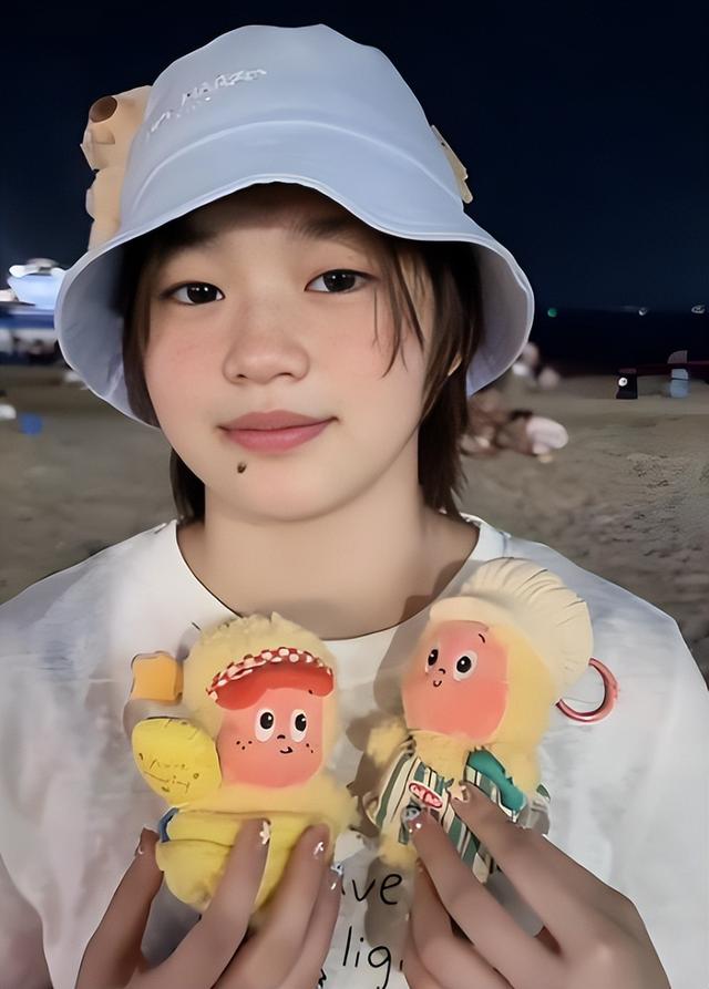 人民日报锐评全红婵捐赠直播收入，释放3大信号，郭晶晶说对了