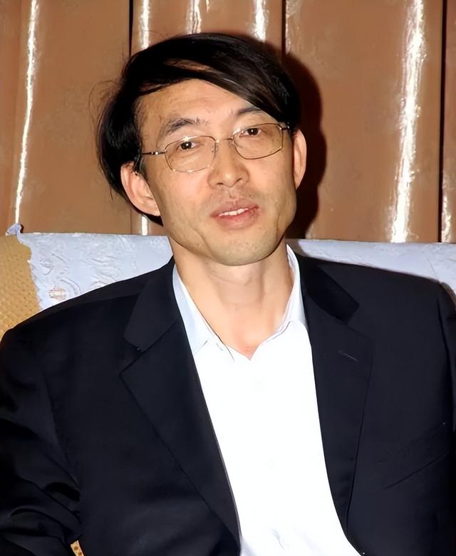 央视最惨女主持，男友死缓、丈夫入狱，如今48岁又被释永信牵连