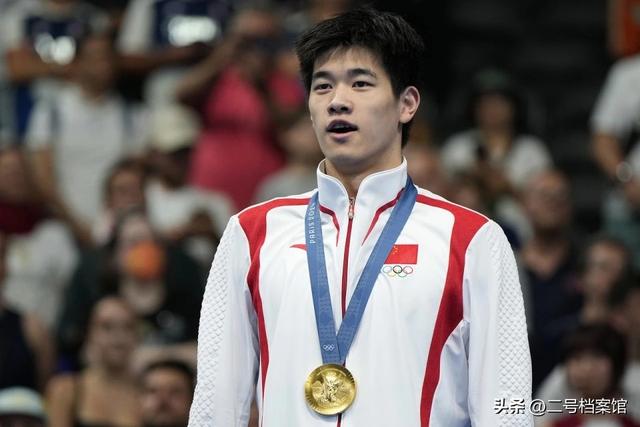 18岁张展硕夺冠破纪录不到24小时，恶心和暖心的一幕都出现了