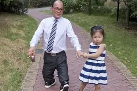 尧建云：150元拜师江西赌王，连赢600万，被砍双腿时想起师傅嘱咐图片